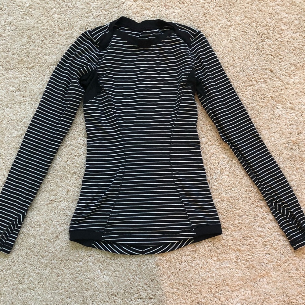 Lululemon long sleeve running top